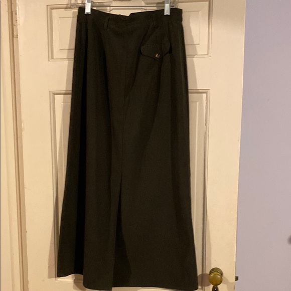 Women’s Talbots Dark Olive Green Skirt, size 8. - Picture 2 of 6